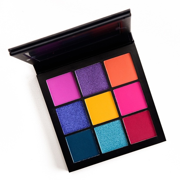 Huda Beauty Electric Obsessions Palette - Picture 3 of 4